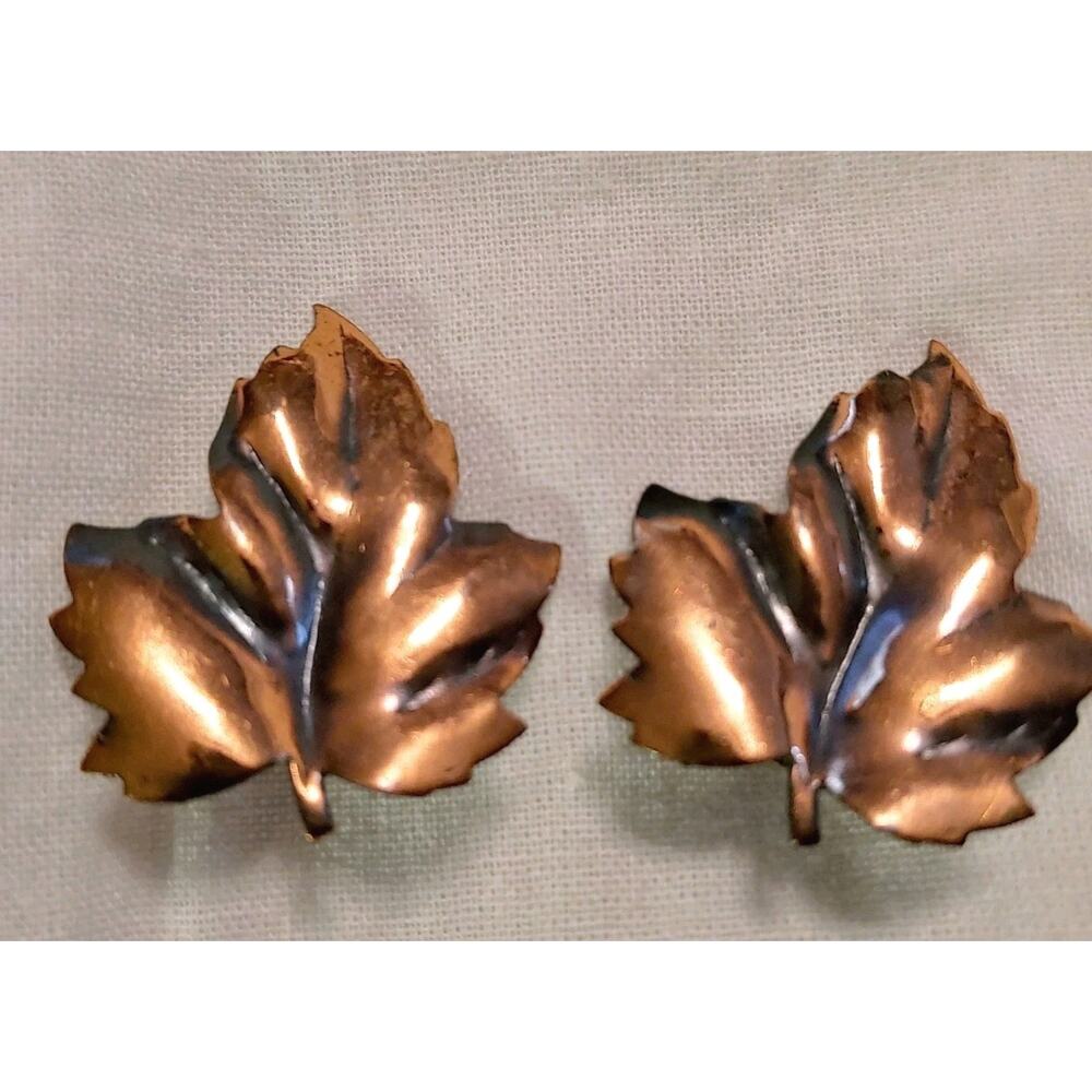 Vintage Mid Century Modern Copper Leaf Women’s Clip On Earrings 1.25 inch